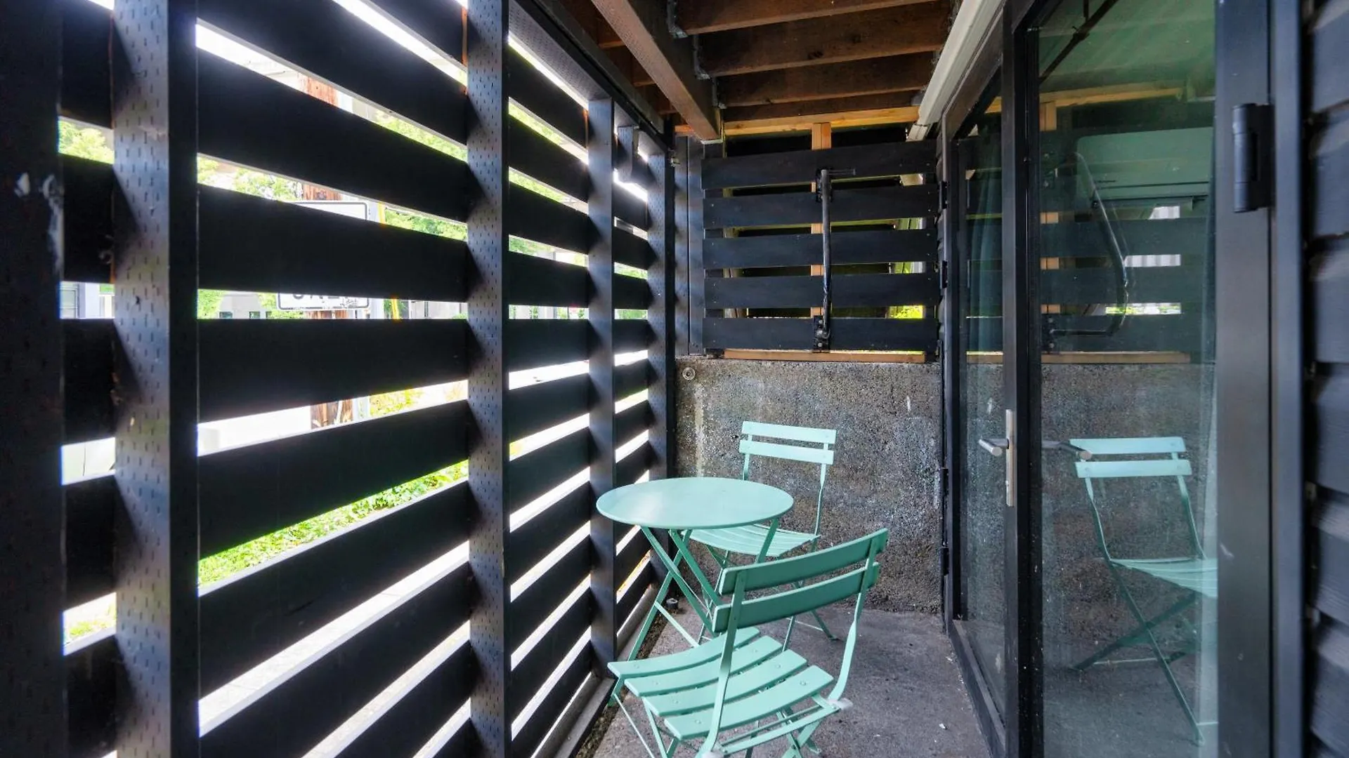 Stay Portland - Lovely Location, 4 Bedroom Pearl Apt, Sleeps 8 Apartment