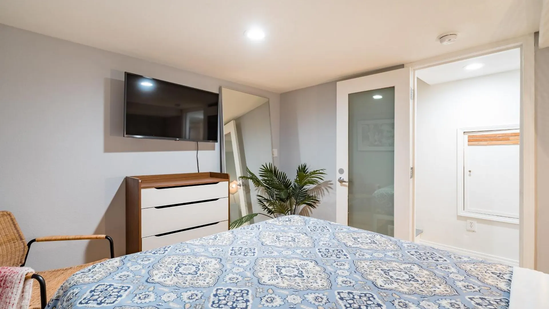 Apartment Stay Portland - Lovely Location, 4 Bedroom Pearl Apt, Sleeps 8