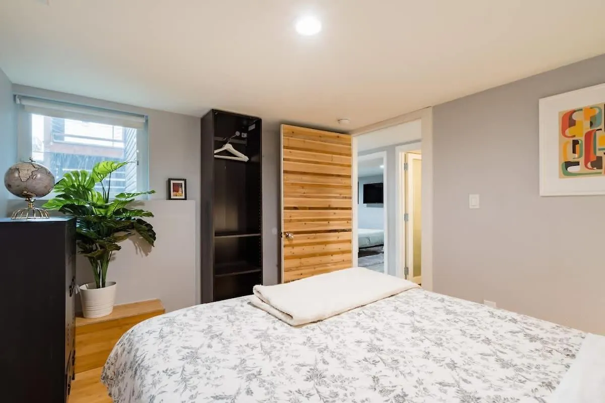 Stay Portland - Lovely Location, 4 Bedroom Pearl Apt, Sleeps 8 United States