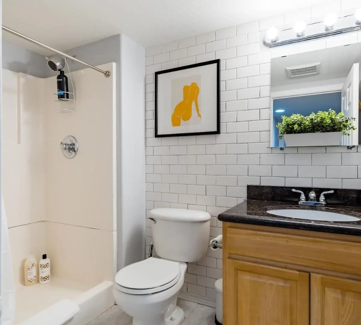 Stay Portland - Lovely Location, 4 Bedroom Pearl Apt, Sleeps 8 Apartment