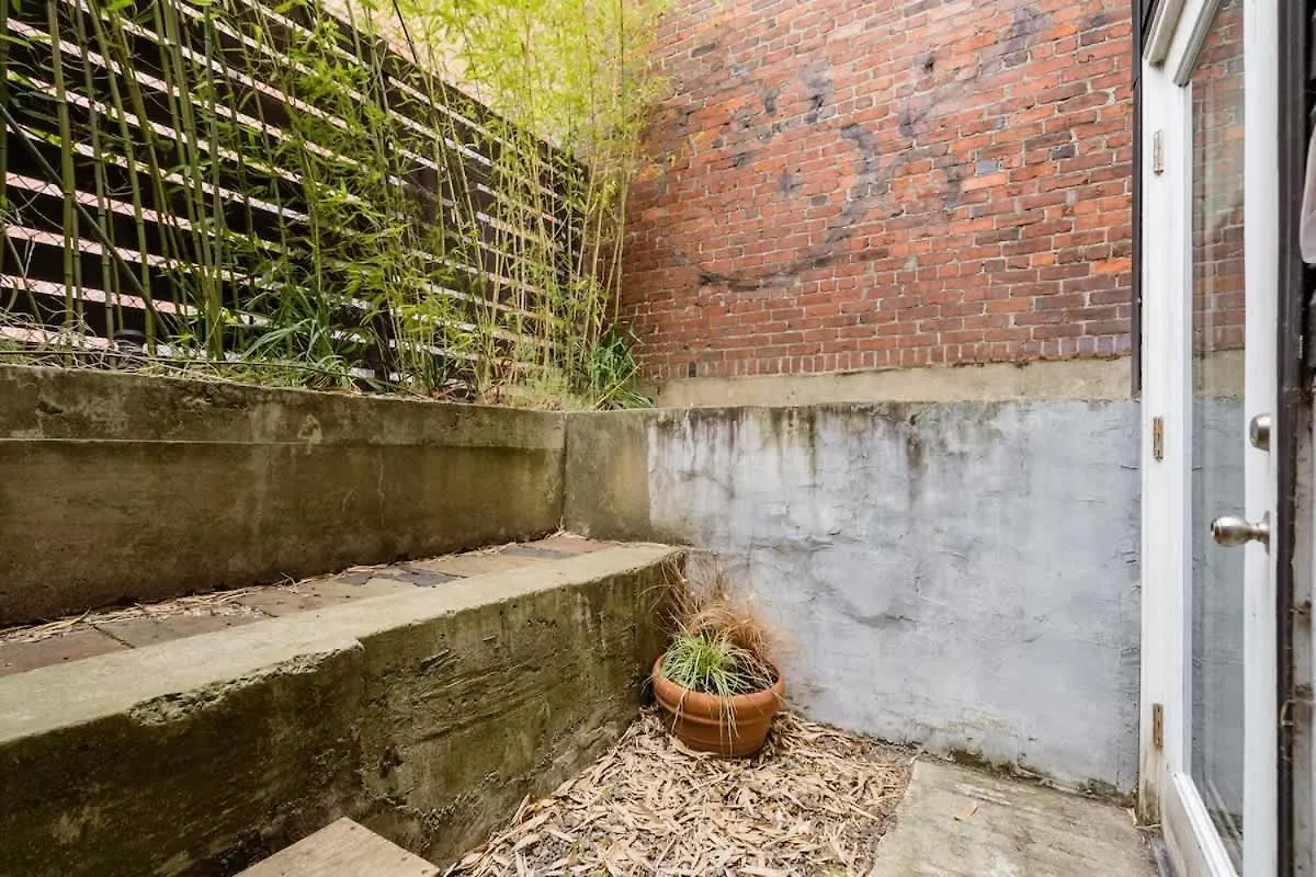 Stay Portland - Lovely Location, 4 Bedroom Pearl Apt, Sleeps 8 0*,  United States